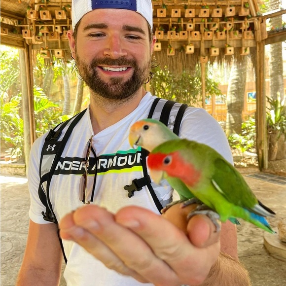 Meet your Posher, Jonathan - Picture 2 of 2